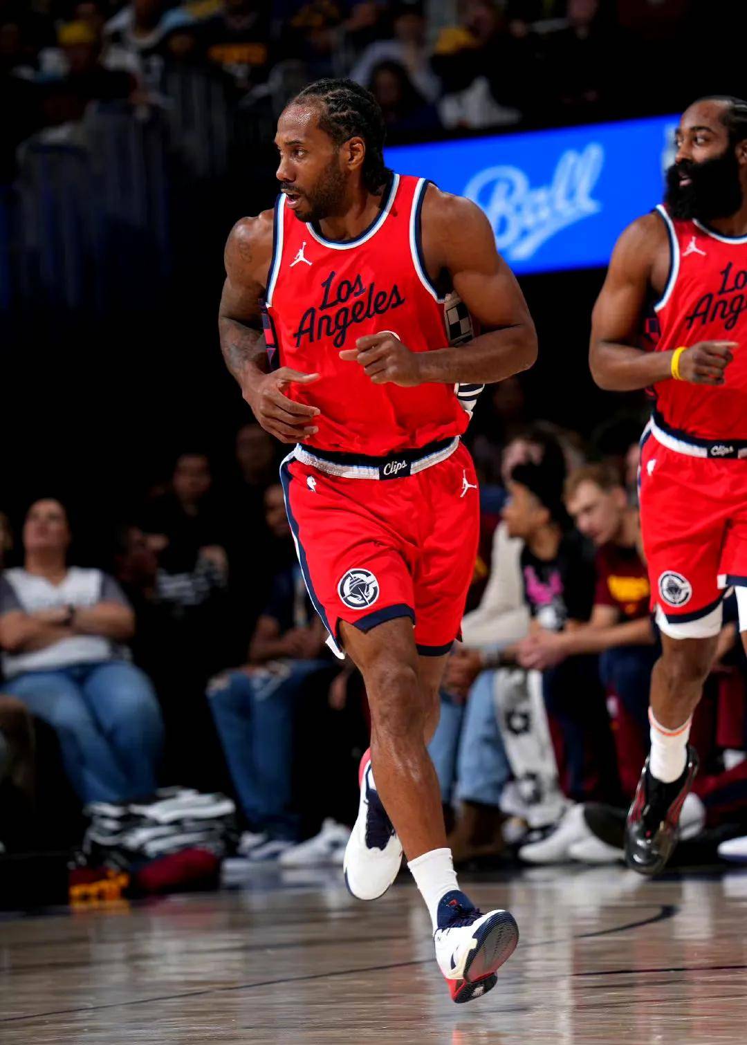 快船战胜爵士追平系列赛 快船战胜爵士追平系列赛