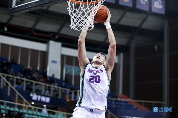 江苏队险胜公牛，陶汉林状态火热的简单介绍