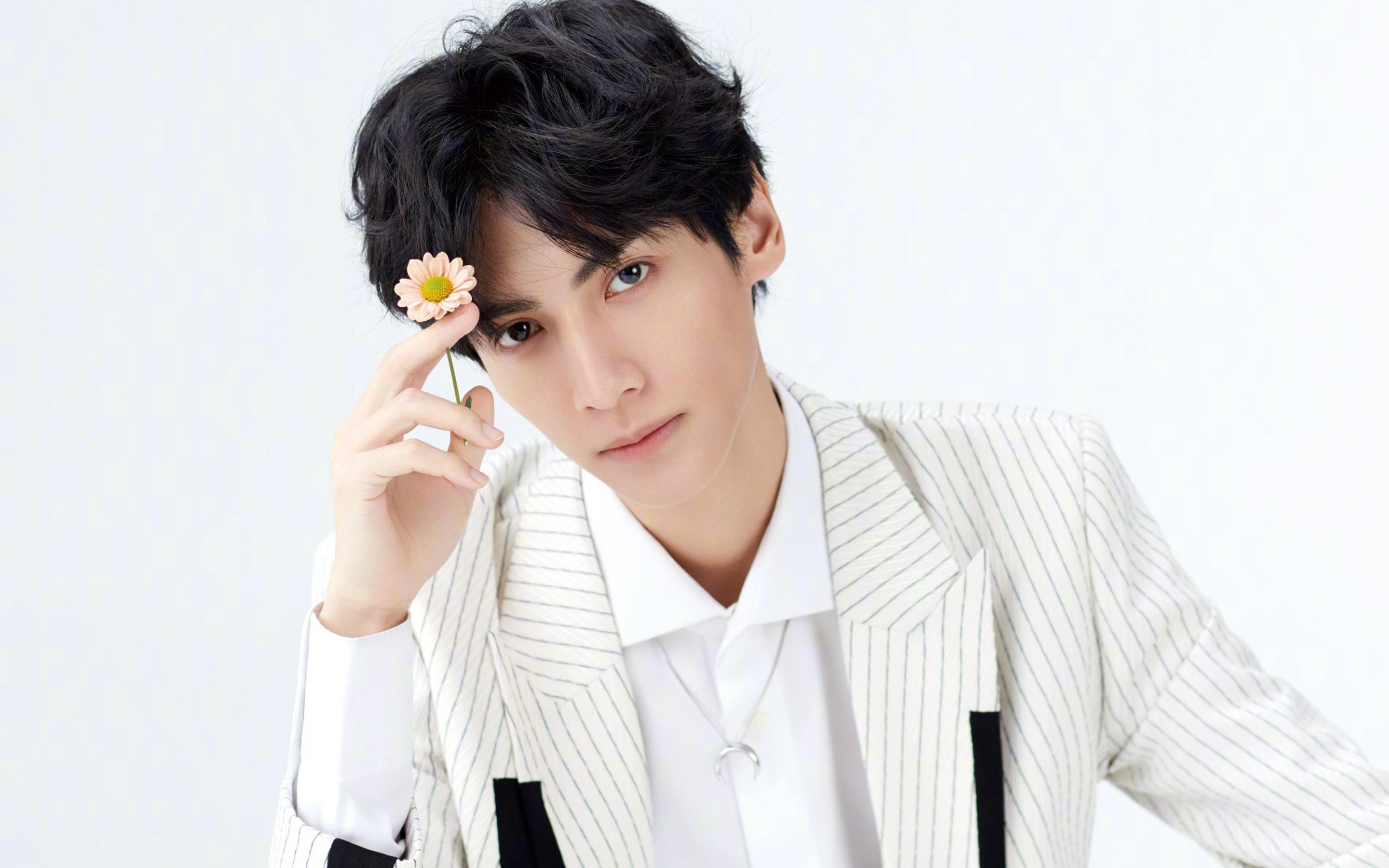 库里身穿新疆队球衣?关键进球定乾坤背后,是谁的梦幻联动