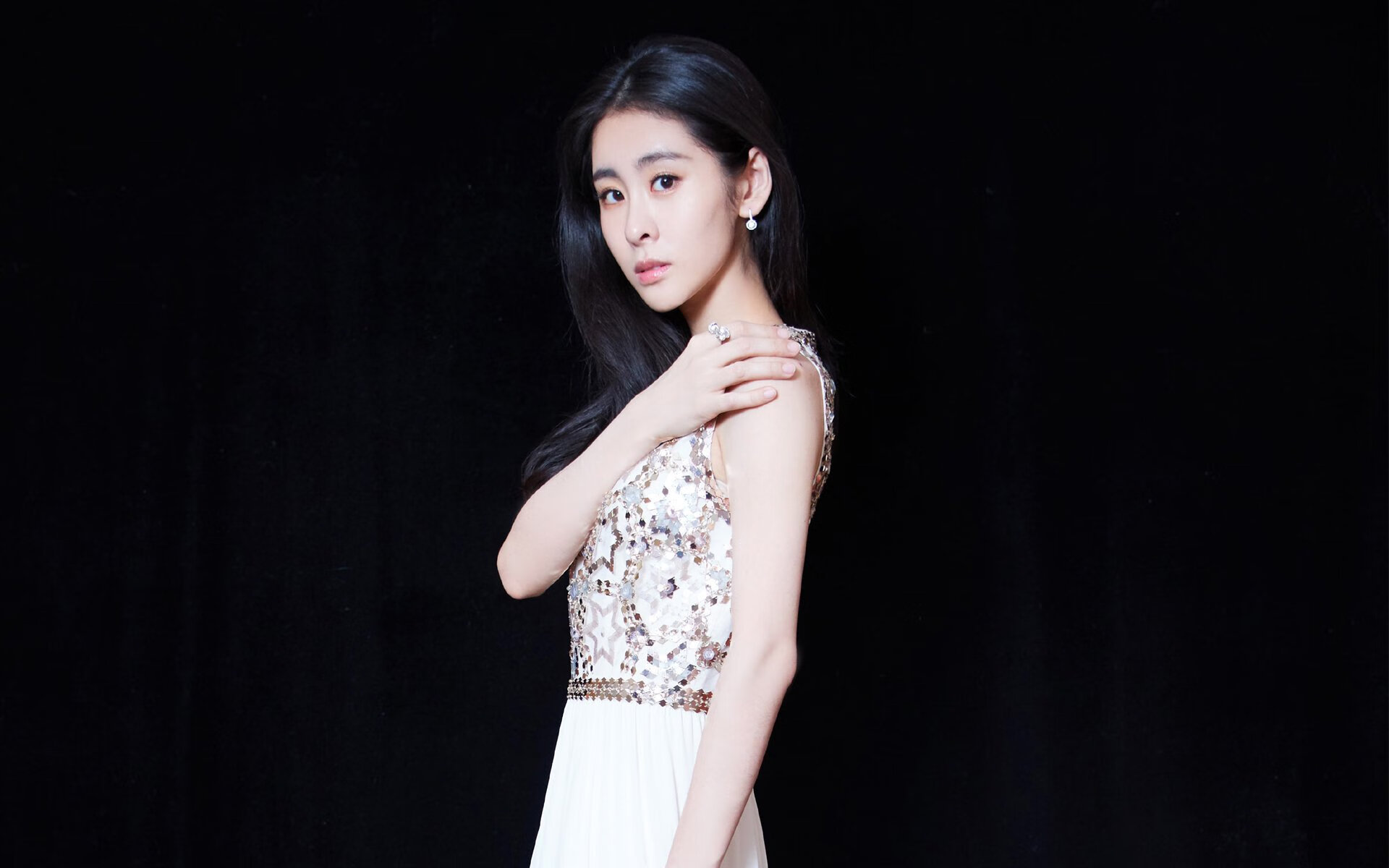 当西亚卡姆化身攻防铁壁,奇才的火力狂潮如何吞没了掘金?