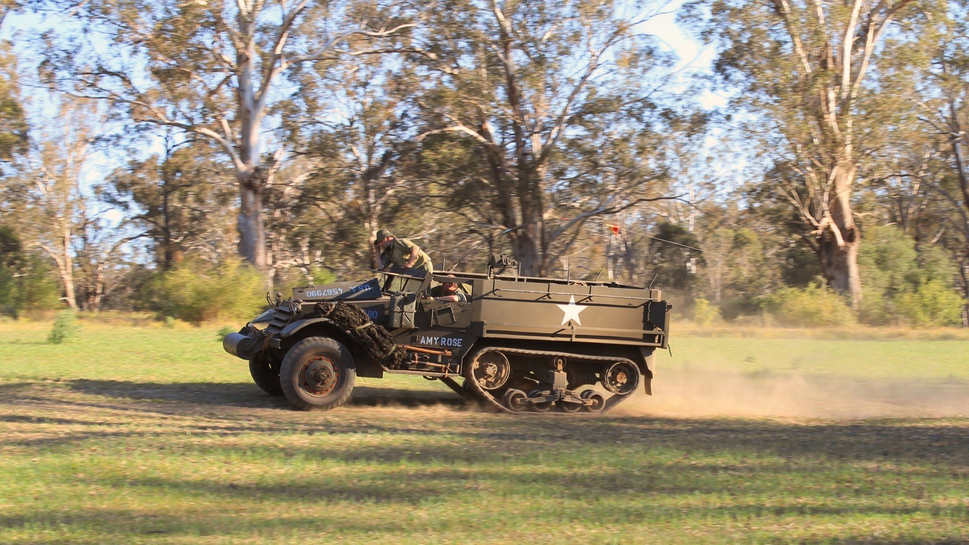布克14分钟锁定胜局!广东大胜深圳晋级在望